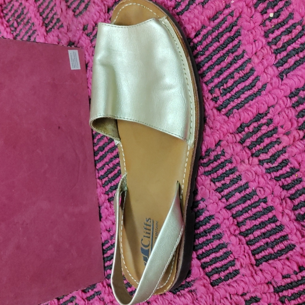 Cliffs White Mountain Sandals - image 3